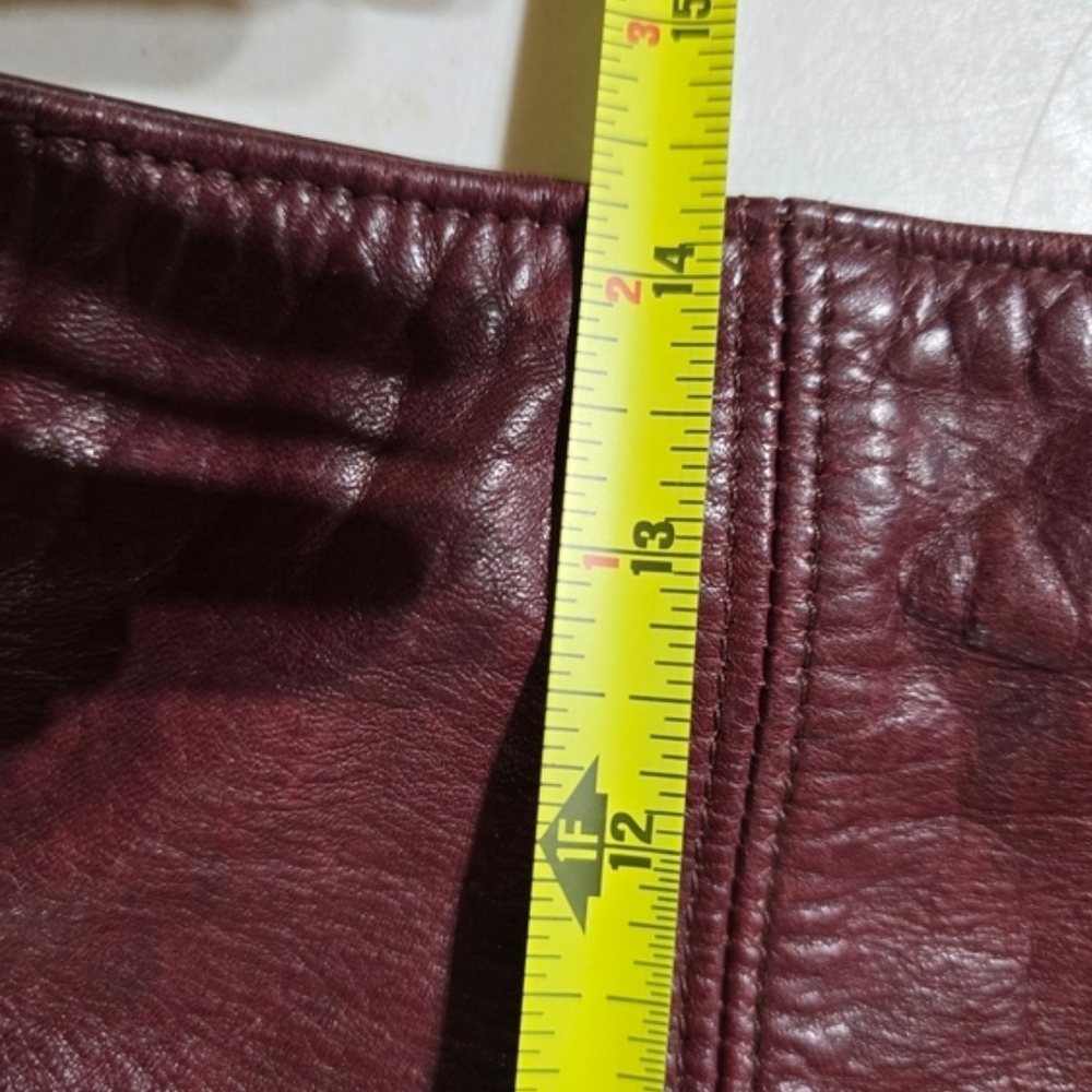 Elegant Burgundy Leather Shoulder Bag, 14x12x14 - Picture 9 of 13